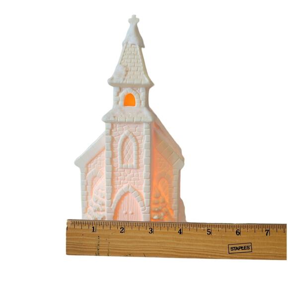 Enesco Christmas Village Church Lighted Decoration Village Glowing Light Vintage - Picture 9 of 16